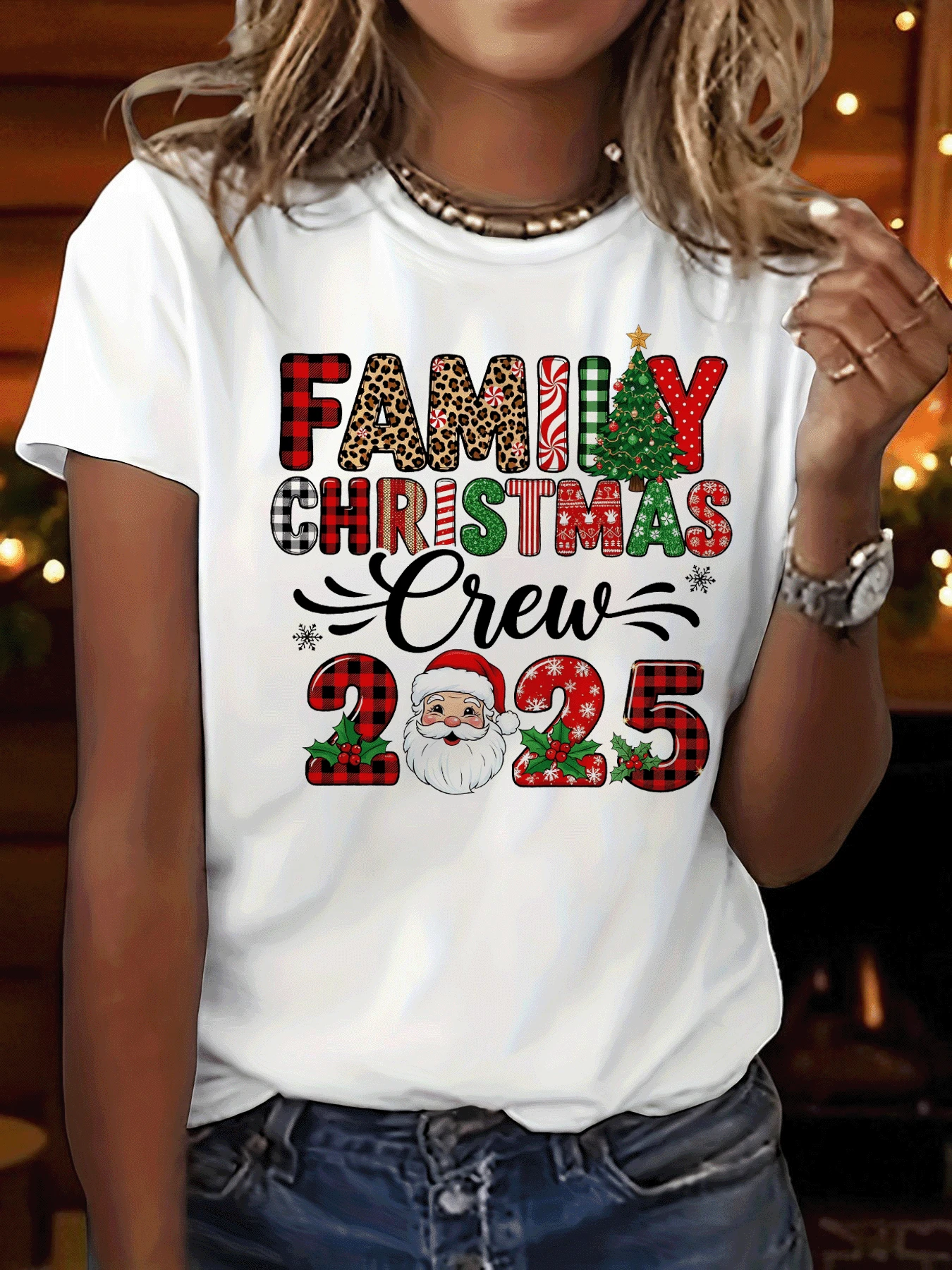 Camiseta de Mujer con Estampado Gráfico de Papá Noel, Ideal para Verano y Primavera - Manga Corta, Cuello Redondo, con Cara de Papá Noel y Texto de Navidad Familiar 2025, Ropa Casual para Fiestas, Lavable a Máquina (Para Uso Todo el Año) - Blanco - Ver 1