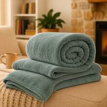 Microfiber Blanket Double And Queen Size Anti-Allergic Soft Extra Soft Flannel - Green - View 1
