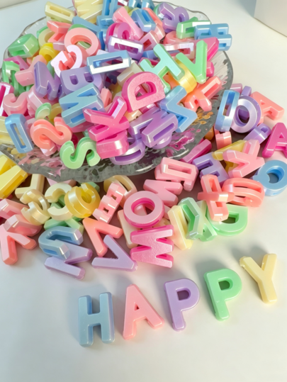 100pcs Acrylic 26 English Alphabet Beads For DIY Bracelet Necklace Jewelry Making Accessories (Random Letters), Personalized Gift