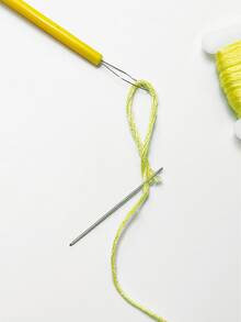 5pcs Yellow Plastic Threader, Extended Non-Slip Handle, Easy Threading. Bright Yellow Appearance, Not Easy To Lose. Universal Metal Guide Suitable For Multiple Needle Types, Smooth Threading, Applicable For Thick And Thin Materials, Suitable For Sewing And Embroidery - Plastic Thread Threader - View 4