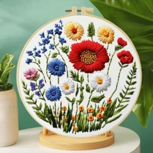 一套刺绣工具包,尺寸为15*15厘米/5.9*5.9英寸至20*20厘米/7.9*7.9英寸,主题:美丽的花朵,包含绣框,手工DIY刺绣套装,适合成人和初学者,内含用户手册、印花图案布料、绣框、针线等。可作为家居装饰品,也是馈赠亲友的理想之选。 - A - 查看 5