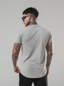 Camiseta Longline Gola fechada Manga Curta DMUNIZ Malha Premium, 100% Algodão, Casual com Estampa Streetwear Gótica Underdog - Estonado Claro - Visão 4