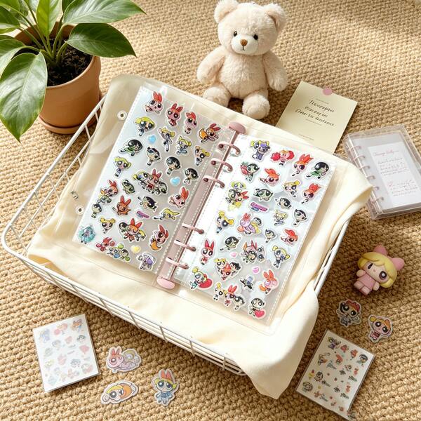 Hình dán 3D pha lê hình nhân vật hoạt hình ngộ nghĩnh, hình dán Kawaii dễ thương, hình dán thẩm mỹ cho sổ tay, bình nước, máy tính xách tay và ốp điện thoại. Bộ dụng cụ thủ công tự làm chống thấm nước, không để lại cặn, quà tặng sáng tạo cho học sinh và trẻ em. Thiết kế độc đáo, không rủi ro bản quyền, văn phòng phẩm bán chạy. Kết cấu pha lê 3D, kiểu dáng dễ thương, dễ sử dụng, ứng dụng rộng rãi cho đồ thủ công, sổ lưu niệm và trang trí hàng ngày. Hình dán sáng tạo dễ dán, phù hợp với mọi lứa tuổi, hoàn hảo cho các dự án thủ công tự làm của trẻ em.