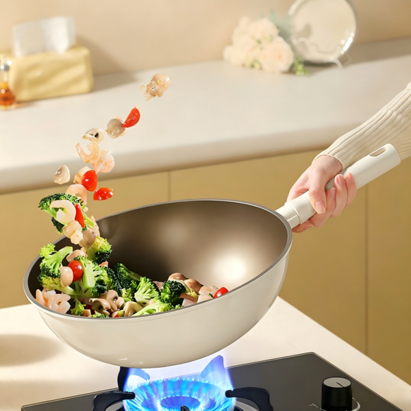 1 pieza Wok, con apariencia elegante y fácil de limpiar, resistente al desgaste con una conducción de calor uniforme, equipado con una tapa de vidrio para evitar salpicaduras de aceite, compatible con varios tipos de cocinas