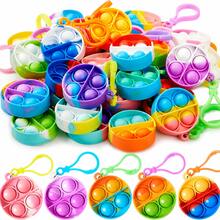 1 pieza Llavero con forma de corazón esponjoso, juguete antiestrés de silicona suave con burbujas que se revientan, juguete portátil para aliviar el estrés, adecuado para todas las edades, excelente para volver a la escuela, juguete de relajación en el aula - Multicolor - Ver 4