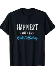 The Men's T-Shirt "Happier Collecting Rocks" Expresses The Joy That Comes From Searching For And Finding Gems And Unique Geological Specimens, Celebrating This Fascinating Outdoor Activity As A Rewarding Hobby And Personal Passion For Enthusiasts Of All Ages Seeking Relaxation And Discovery In Nature. It Emphasizes The Thrill Of The Hunt And The Appreciation For The Subterranean World Of Minerals And Rock Formations, Showing Particular Pride In This Hobby With Eye-Catching Text In Spanish For Men. - 黑色 - 查看 8