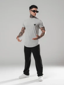 Camiseta Longline Gola fechada Manga Curta DMUNIZ Malha Premium, 100% Algodão, Casual com Estampa Streetwear Gótica Underdog - Estonado Claro - Visão 3
