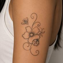 1pc Waterproof & Smudge-Proof Temporary Tattoo, PVC Realistic Ladybug & Floral Tattoo Sticker, Suitable For Daily Use - Grey - View 6