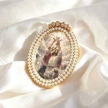 1pc Exquisite Refrigerator Magnet, Vintage Oval Decorative Magnetic Sticker, Handcrafted Metal With Rhinestones, Interesting Godfather Holding Cat Pattern Fridge Magnet, Perfect Gift, Home Decor! - one-size - View 5