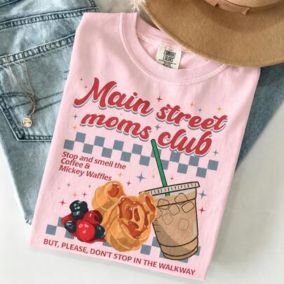 レトロメインストリートママクラブシャツ、ママコンフォートカラーズTシャツ、ミッキーワッフルコーヒーシャツ、ランドトリップファミリーバケーションTシャツ、印刷工程