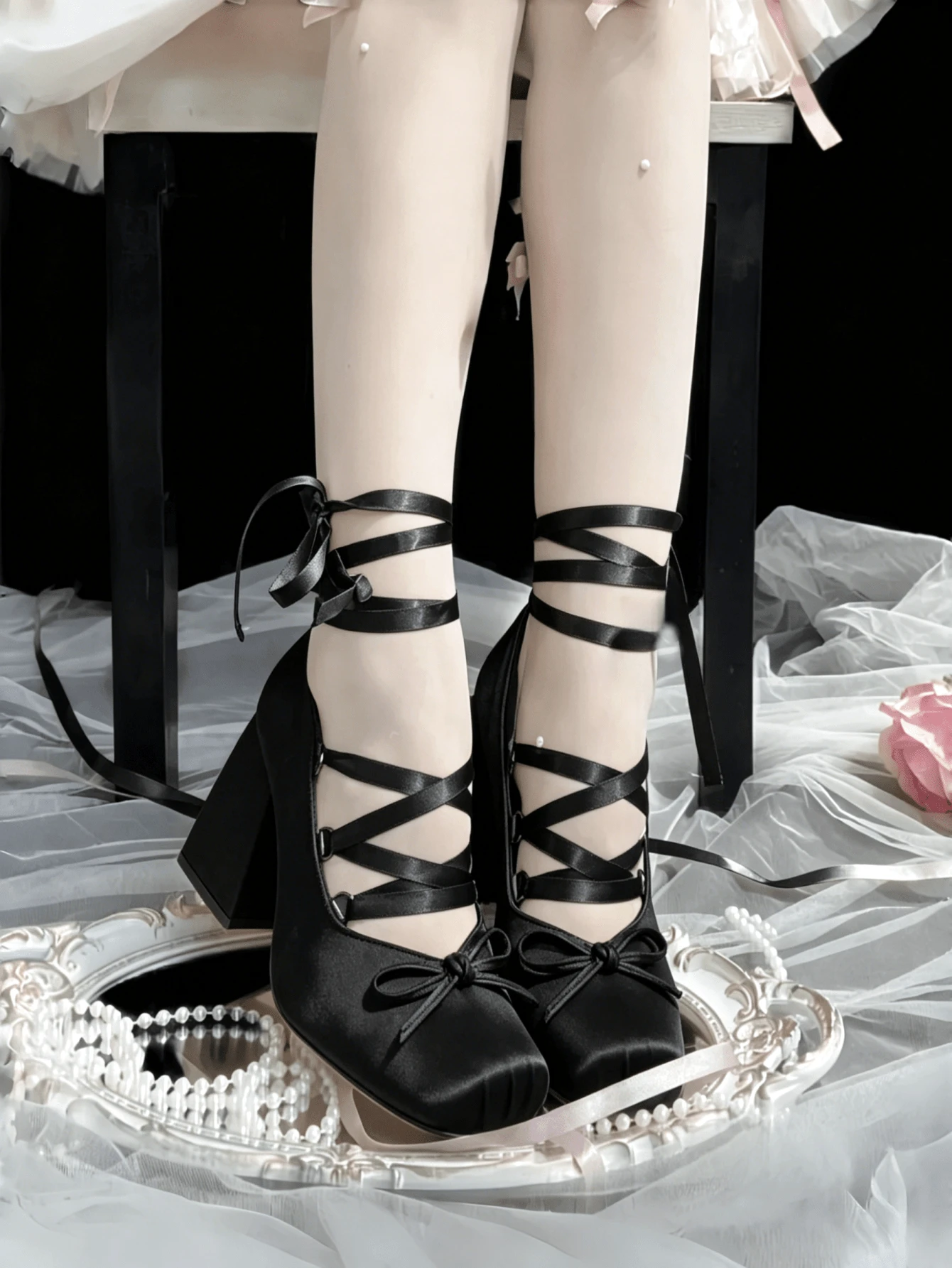 Ballet Mary Janes High Heels For Women Square Toe Satin Lace Up Ballerina Stiletto Heels With Bow Elegant Wedding Party Pump Heels For Women  - a黑色 - 查看 1
