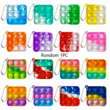 1 pieza Llavero con forma de corazón esponjoso, juguete antiestrés de silicona suave con burbujas que se revientan, juguete portátil para aliviar el estrés, adecuado para todas las edades, excelente para volver a la escuela, juguete de relajación en el aula - Multicolor - Ver 16