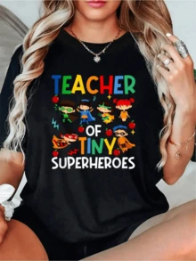 Little Heroes In Colorful Costumes Showcasing The Power Of Learning And The Joy Of Teaching Are Combined With Inspiring Phrases Celebrating Teachers. This Fun, Casual Women's T-Shirt Is Perfect For Education-Loving Teachers. - 黑色 - 查看 1