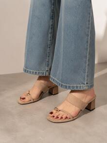 Sandalias De Tacón Medio Efecto Ante With Detailed Metallic Gold And The Two Separate, Mules Elegantes And Clothes For Women In Color Negro And Beige Camel, Ideal For Looks Casual Chic, Oficina And Events De Verano - 卡其色 - 查看 8