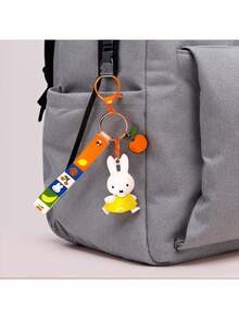 官方授權 Miffy 經典鑰匙圈，可愛風 Miffy 兔兔角色設計，迷你吊飾小掛件，優質 PVC 精細工藝，手提包、背包與鑰匙配件，適合日常使用，生日、聖誕、節日及 Miffy 粉絲禮物 - 紅色 - 查看 5