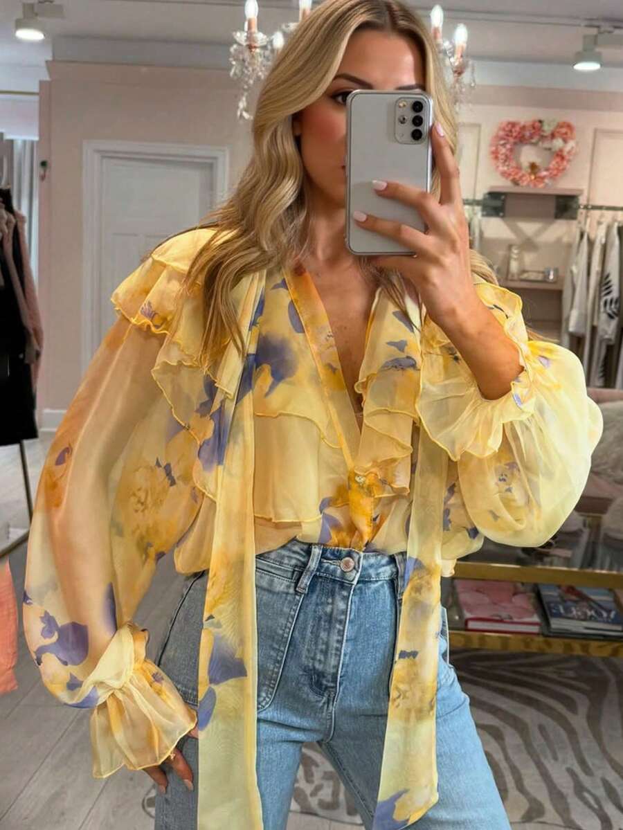 Blusa casual de mujer con estampado floral pequeño para primavera/verano, con ribete de volantes, volantes plisados multicapa, color amarillo, top versátil de moda sencilla para uso diario - Amarillo - Ver 1