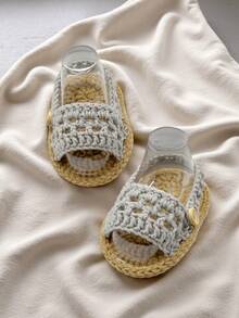 1 par de sandalias de bebé tejidas a mano, zapatos de punto suaves para pre-caminantes - Gris Claro - Ver 5