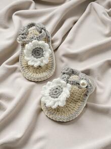 1 Pair Handmade Infant Sandals, Crochet Daisy Flower Design, Yellow & White, Pearl Button Detail - Light Grey - View 5