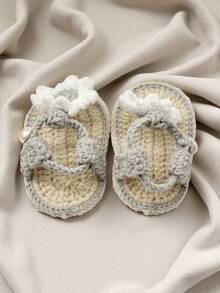 1 Pair Handmade Infant Sandals, Crochet Daisy Flower Design, Yellow & White, Pearl Button Detail - Light Grey - View 6