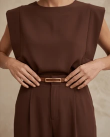 Women's Set: Sleeveless Round Neck Solid Color Top For Summer And Wide-Leg Pants With Belt And Pocket - Chocolate Brown - View 2