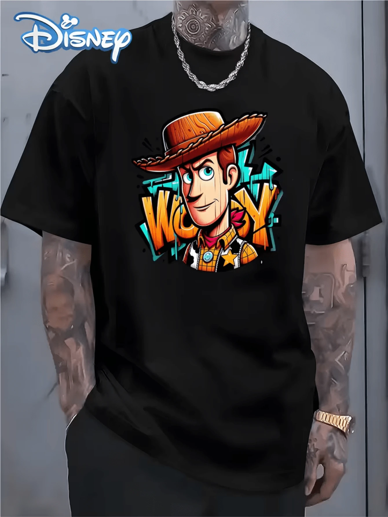 (Disney T Shirts)Disney Toy Story Woody Graffiti Style Print With Cowboy Hat And Bold "Woody" Text 100% Cotton Crew Neck Short Sleeve Graphic Tee Men's Streetwear Casual Everyday Comfortable Versatile Top, Mens Clothes, Men, Ropa De Hombre, Summer Clothes, Men Shirts, Graphic Tees, Disney Outfits Men, Graphic Tees, Camisetas Para Hombre, Camisas Para Hombre, Summer Outfits For Men, Father's Day Gift, Perfect Gift For Family And Friends, Which Are Necessary For Birthday Parties, Disney Shirts, Mens Clothes, Summer Clothes, Officially Licensed Disney T-Shirts, Disney Men's And Women's Spring/Summer Fashion Casual Short-Sleeve T-Shirts - màu đen - Xem 1