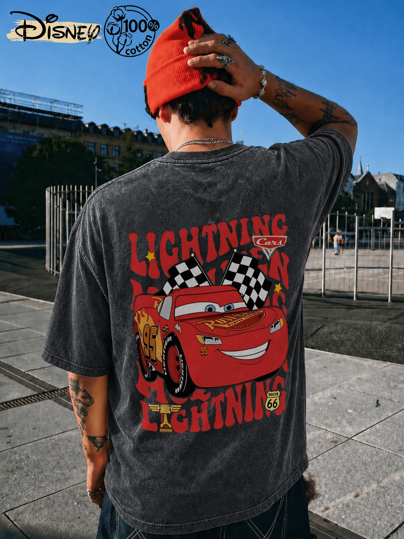Disney IP Collaboration: Cars Lightning McQueen Print Men's T-Shirt With Crew Neck And Short Sleeves, Relaxed Fit! Summer Clothing For Men, Cotton T-Shirt With Graphic Print, Suitable For Everyday Wear, Leisure And Sports. - màu đen - Xem 1