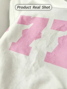 Camiseta de manga corta con cuello redondo suave y casual para mujer, el estampado gráfico del número de la suerte 777 en rosa combina con los atuendos de primavera y verano. - Blanco - Ver 3