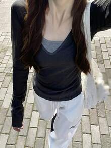 女款深V領長袖極簡性感休閒T恤 黑色街頭風 - 黑色 - 查看 2