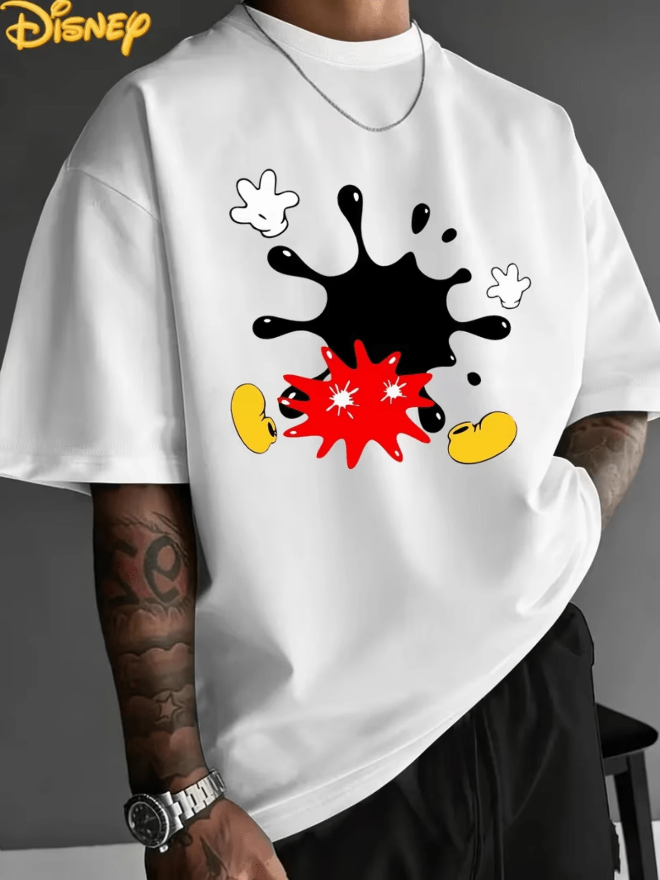 (Disney T Shirts)Disney Mickey Mouse Abstract Splash Print With Hidden Gloves, Shoes And Shorts 100% Cotton Crew Neck Short Sleeve Graphic Tee Men's Minimalist Cartoon Casual Everyday Comfortable Versatile Top, Mens Clothes, Men, Ropa De Hombre, Summer Clothes, Men Shirts, Graphic Tees, Disney Outfits Men, Graphic Tees, Camisetas Para Hombre, Camisas Para Hombre, Summer Outfits For Men, Father's Day Gift, Perfect Gift For Family And Friends, Which Are Necessary For Birthday Parties, Disney Shirts, Mens Clothes, Summer Clothes, Officially Licensed Disney T-Shirts, Disney Men's And Women's Spring/Summer Fashion Casual Short-Sleeve T-Shirts - trắng - Xem 1
