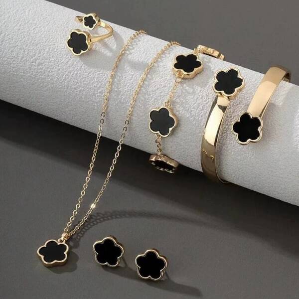 5-Piece Women's Tonal Lucky Flower Embellished Accessory Set 1 Pair Of Earrings 1 Necklace 1 Bracelet 1 Bangle 1 Ring Set Suitable For Daily Use