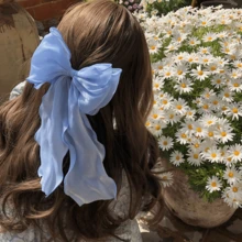 1 pièce Grande pince à cheveux en satin avec nœud, convient aux femmes et aux filles, épingle à cheveux en soie avec longue queue, pince à cheveux française mignonne et esthétique, accessoire pour cheveux, fête de la Saint-Valentin, pinces à cheveux - Bleu ciel - Voir 2