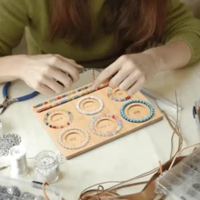 Bandeja para hacer pulseras de joyería, bandeja de tablero de cuentas DIY para joyería, almohadilla de diseño de fabricación de pulseras de estudio gratuito, organizador de joyería, joyero, arte de diamantes - Multicolor - Ver 2