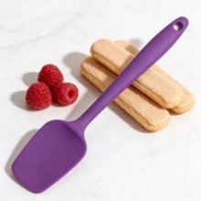 1/2/4 piezas Espátula pequeña de silicona, 4 colores disponibles, resistente al calor, diseño de una sola pieza sin costuras, gruesa y duradera, con orificio para colgar, mango anti-quemaduras, revestimiento anti-rayones, regalo del Día de la Madre, esencial de cocina - Ver 8