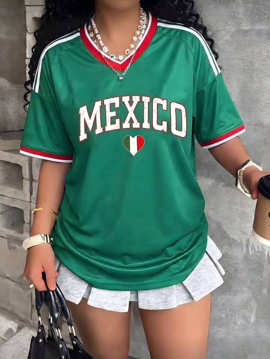 Women's Loose-Fitting T-Shirt, Printed With The Colors Of The Mexican National And Flag, Perfect For Supporting The National Team. Comfortably Soft For Everyday Wear. 100% Cotton, 220 Gsm. Fashionable Everyday Essentials And Holiday Gifts, Unisex. - 橄欖綠 - 查看 1