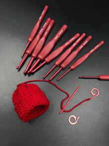 Juego de 4 ganchillos ProCraft - Metal, para todas las estaciones, mango suave rojo, 2 clips marcadores + 1 aguja para suéter - Herramientas de tejido DIY, adecuado para lana, bolsos, pantuflas, bufandas - Juego de ganchos de ganchillo rojos con mango suave - Ver 8
