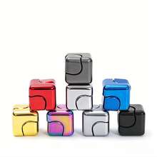 2026-1pc Alloy Square , Durable Metal Square Rotating Toy, Finger Toy Smooth And Long-Lasting Rotation. Compact And Portable For Easy Storage, Suitable For Office, Leisure And Daily Scenarios. Multiple Colors Available, Creative Desktop Accessory - Multicolor - View 2