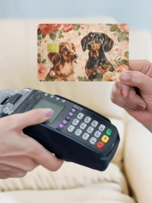1pc Golden Retriever & Flower Credit Card Sticker Protector, Cute Pet Party Birthday Gift, PVC Material Anti-Fingerprint Anti-Scratch Wear-Resistant Skin, Suitable For Men, Women, Couples, Small Chip Cards, Bank Cards, Credit Cards, Transit Cards, Student Campus Cards DIY - Type a - View 3