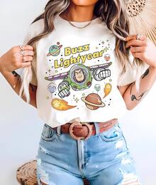 Diseny Buzz Lightyear Space Adventure Graphic Sweatshirt, Made Of Soft And Thickened Fabric With Cloud-Like Touch, This Crewneck Sweatshirt Features A Playful Print Of Buzz Lightyear In His Iconic Space Suit, Surrounded By Planets, Shooting Stars, Mickey-Shaped Balloons, And His Name "Buzz Lightyear" In Bold Lettering, Offering A Comfortable Relaxed Fit That Suits Daily Wear, Theme Park Trips, Casual Outings And Family Gatherings, Ideal As A Sweet And Thoughtful Gift For Disney And Toy Story Fans To Add A Touch Of Intergalactic Magic To Every Moment. - 白色 - 查看 1