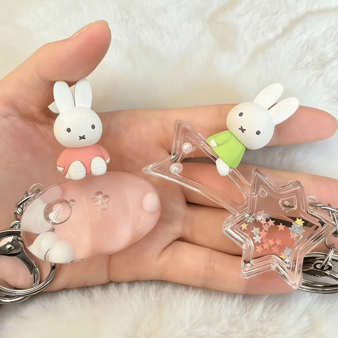 Gantungan Kunci Blind Box Seri Miffy Dream Resmi, Gaya Imut, Desain Karakter Kelinci yang Menggemaskan, Liontin Koleksi Mini, PVC Berkualitas Tinggi dengan Pengerjaan Halus, Aksesori untuk Ransel, Tas Tangan, dan Kunci, Cocok untuk Ulang Tahun, Natal, dan Hari Raya. - MultiWarna - View 1