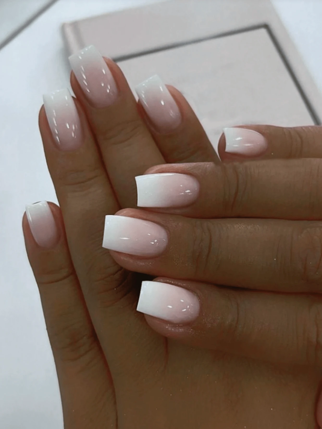 Upgrade Your Style 24pcs Short Square Icy Gradient Minimalist Sexy Design Full Coverage Nail Tips Suitable For Women And Girls - Multicolor - View 1