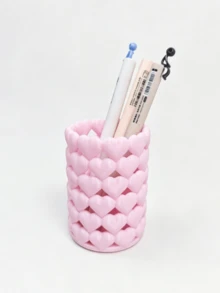 1個創意心形筆袋（塑膠材質）－適合學生的文具禮品，兼具收納與裝飾功能，可整理學校用品並作為可愛桌面裝飾，也是耐用的辦公必需品收納盒，適合情人節浪漫送禮，特別適合返校季，是教室必備的實用收納與美化桌面小物 - 愛心筆筒 - 查看 9
