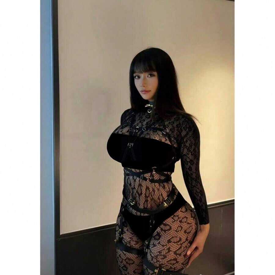 女士内衣,长袖镂空高弹蕾丝连体裤,适合派对、夜店、约会、演出、蜜月之夜等场合 - 可搭配性感丝袜和紧身裤 - 黑色 - 查看 1