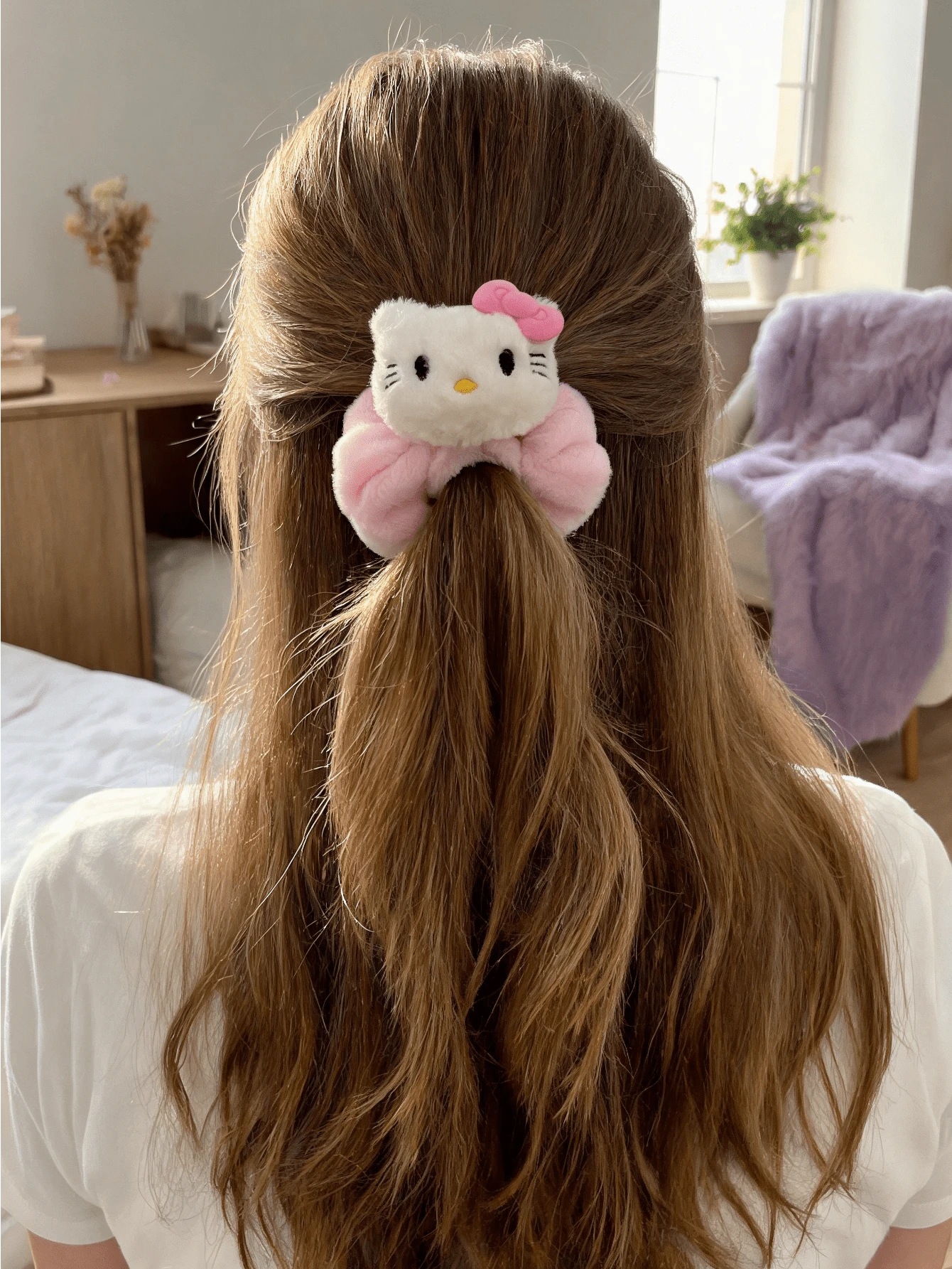 Miniso Hello Kitty 毛絨髮圈 柔軟彈性 舒適輕盈 女孩女性適用 日常派對禮物 含髮帶馬尾圈 - 樣式3 - 查看 1