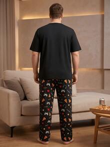 Plus Size Men's Funny Pizza Game Print Pajama Set, Summer Short Sleeve T-Shirt + All-Over Print Long Pants, Loose Casual Loungewear - Black - View 2