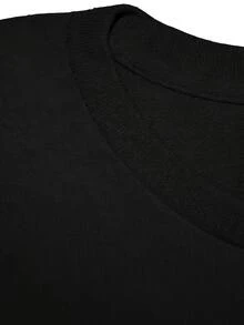 Camiseta unisex negra de gran tamaño, hecha de tela gruesa, con un elegante diseño de silueta de coche 5.0, perfecta para usar de manera casual con jeans, mostrando individualidad. También adecuado como regalo para parejas, obsequios de cumpleaños y regalos para ocasiones especiales. - Negro - Ver 4