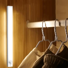 7.87/19.68in Motion Sensor LED Under Cabinet Light, USB Rechargeable, Dimmable, 3 Color Changing Magnetic Closet Light For Kitchen, Bedroom, Wardrobe, Book Shelf, Bedside Table,Mirror - Cabinet Lights - 查看 7