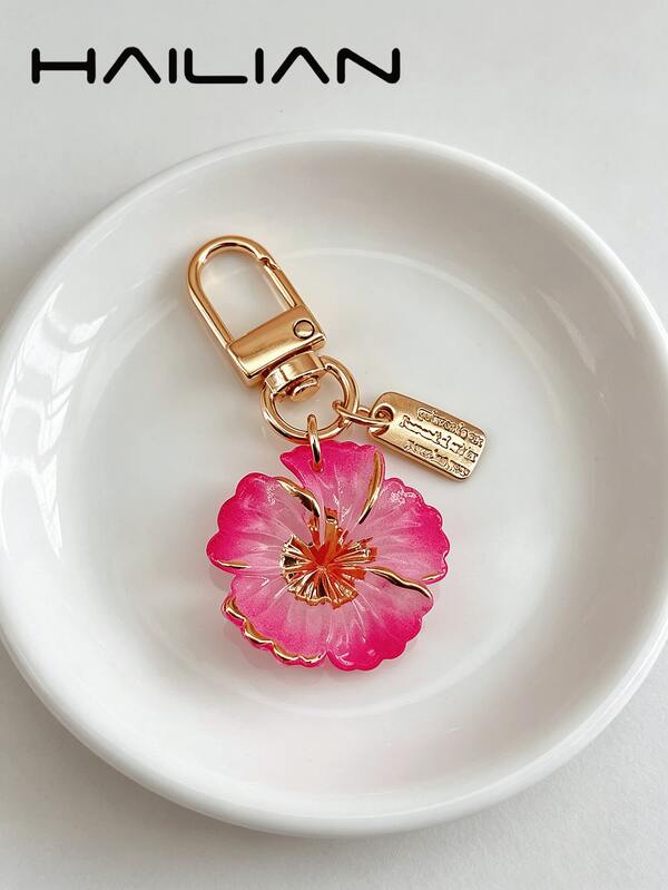 HAILIAN Gradient Floral Resin Bag Charm, Gold-Edged Alloy Keychain, Ins-Style Aesthetic Pendant, Minimalist Fashion Handbag Accessory