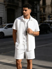 Men's Short-Sleeved Shirt And Jacquard Knit Shorts Set, Crafted In A Relaxed Vacation Style. Perfect For Beach Getaways In Hawaii, Carnivals, And Everyday Wear. An Excellent Gift For Your Boyfriend Or Husband, Offering Comfortable Style. - 白色 - 查看 3