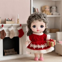 16cm/6.3in PVC 收藏級娃娃,附手縫服裝,全身可動關節。柔軟非絨毛觸感。適合展示、桌面裝飾與娃娃愛好者。復活節、聖誕節、萬聖節、生日、新年及情人節的完美禮物 - 6.3吋PVC娃娃 - 查看 8