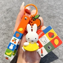 官方授權 Miffy 經典鑰匙圈，可愛風 Miffy 兔兔角色設計，迷你吊飾小掛件，優質 PVC 精細工藝，手提包、背包與鑰匙配件，適合日常使用，生日、聖誕、節日及 Miffy 粉絲禮物 - 紅色 - 查看 6